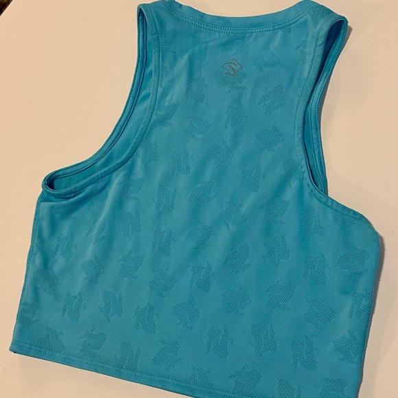Run in Rabbit Crop Top - Picture 3 of 4